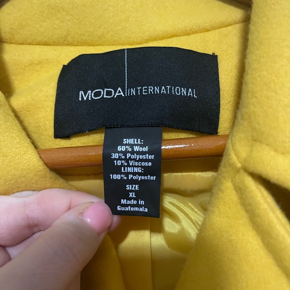 Moda International Yellow jacket - Picture 3 of 3